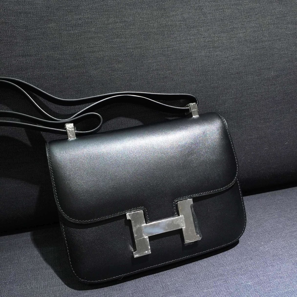 Knockoff Hermes Constance 23cm Box Calfskin Original Leather Hand Stitched Palladium Hardware, Noir Black RS16308